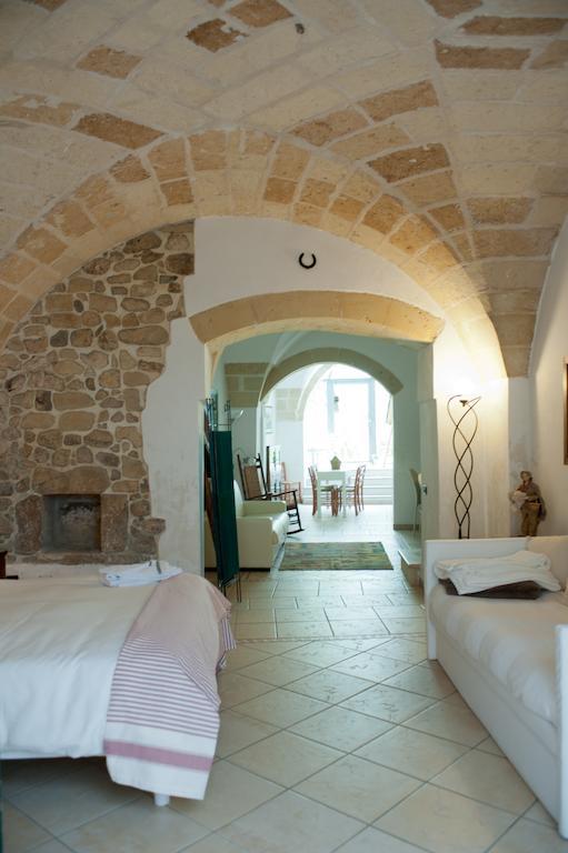 Casa D'Artista Suite & Garden Lecce Phòng bức ảnh